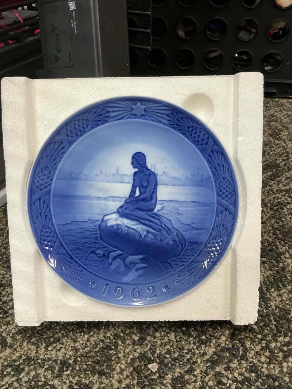 Vintage Royal Copenhagen THE LITTLE MERMAID AT WINTERTIME 1962 Blue Plate